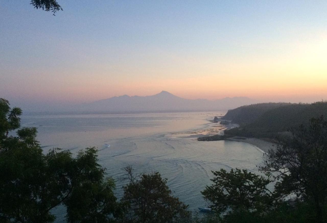 ホテルHeaven On The Planet Ekas エクステリア 写真